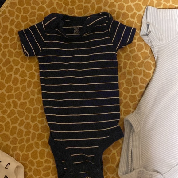Baby boy clothes, 6-9 mo pants, onesie & pajamas - Picture 8 of 16